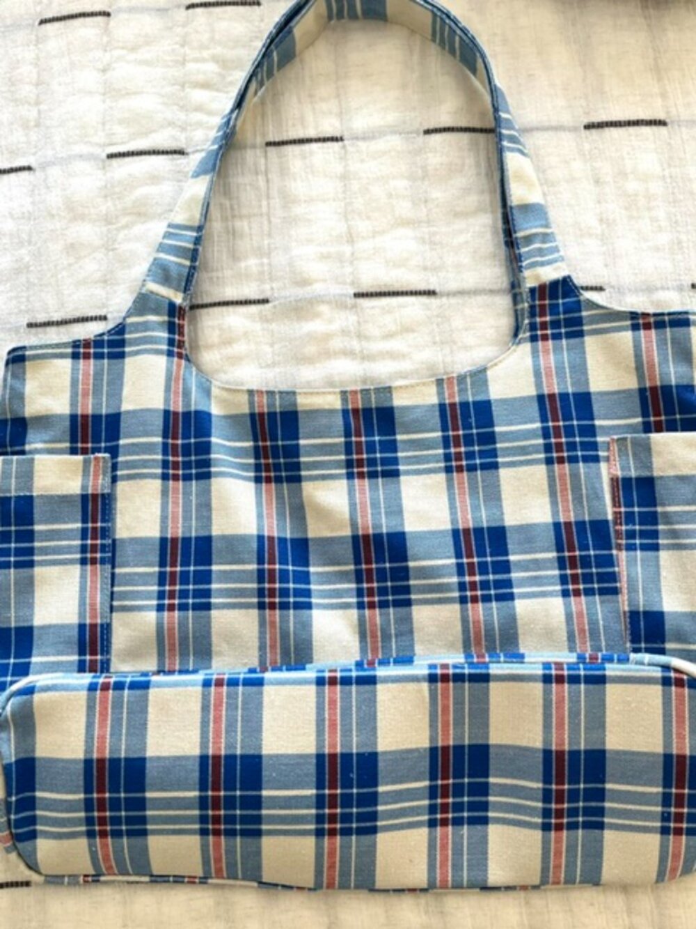 GAP Linen Cotton Tote Bag in Blue Madras Plaid - Picture 5 of 9